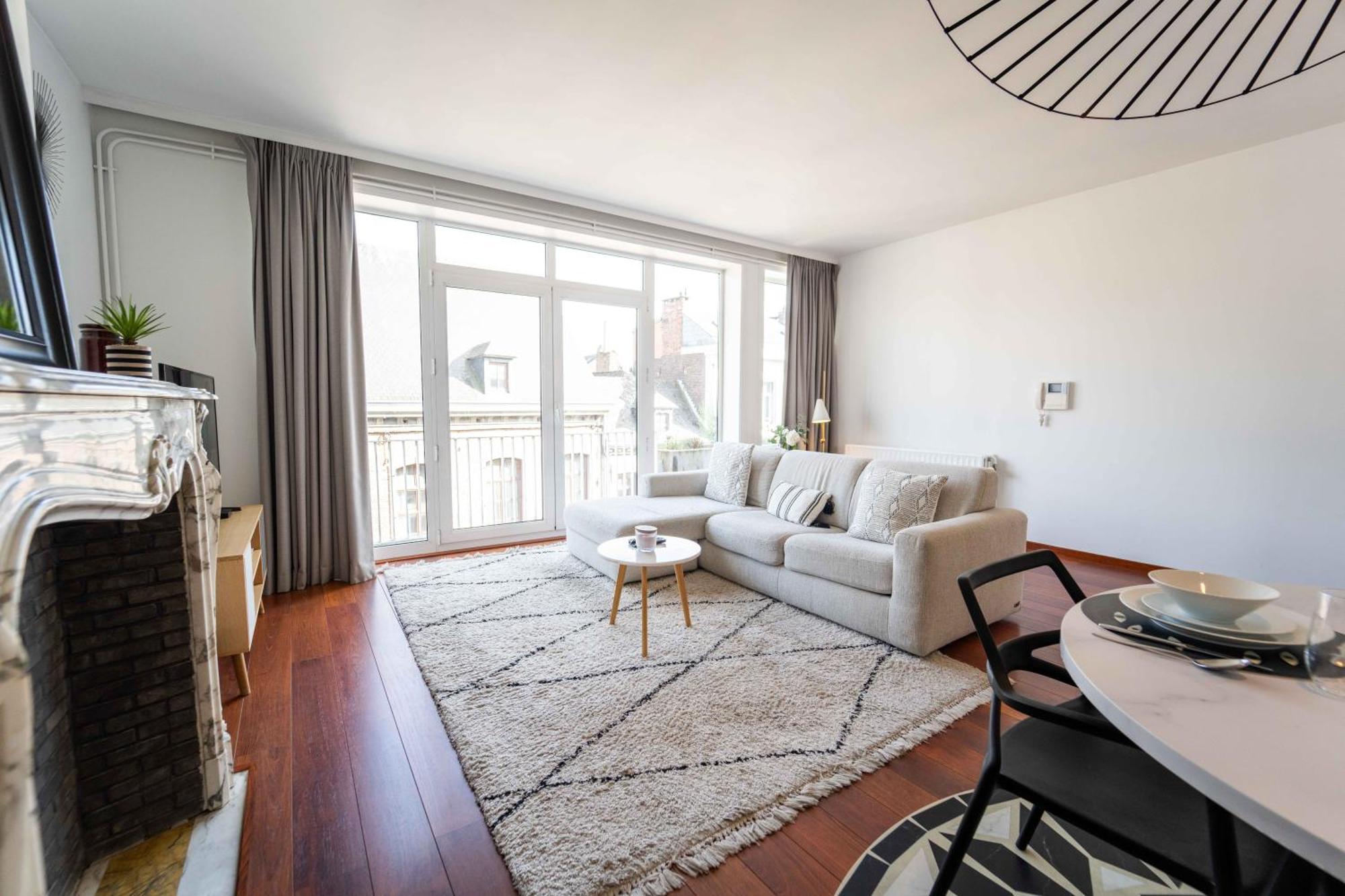 Luxury Apart' Mons City Center With Terrace Apartment Ngoại thất bức ảnh